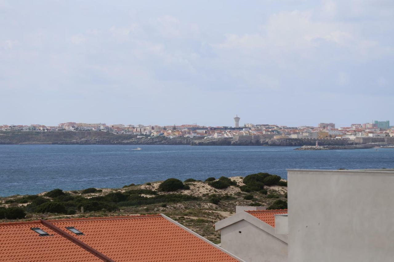 Surf And Stones Apartment Peniche Exterior photo